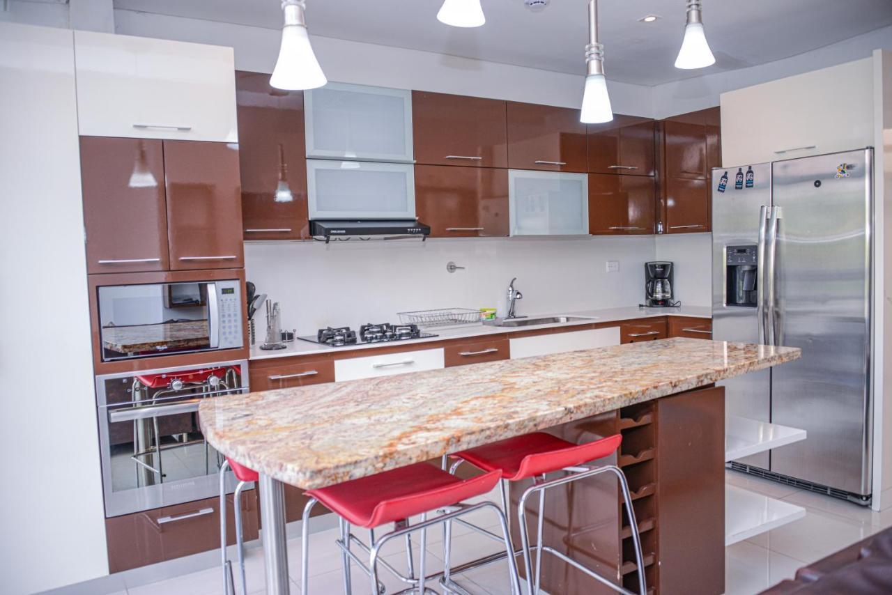 Apartamento Lleras Ac Hot Tub Medellin Bagian luar foto