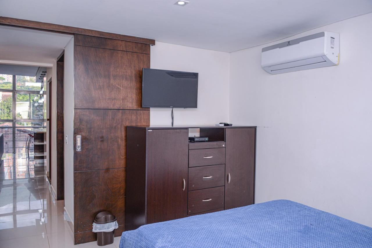 Apartamento Lleras Ac Hot Tub Medellin Bagian luar foto