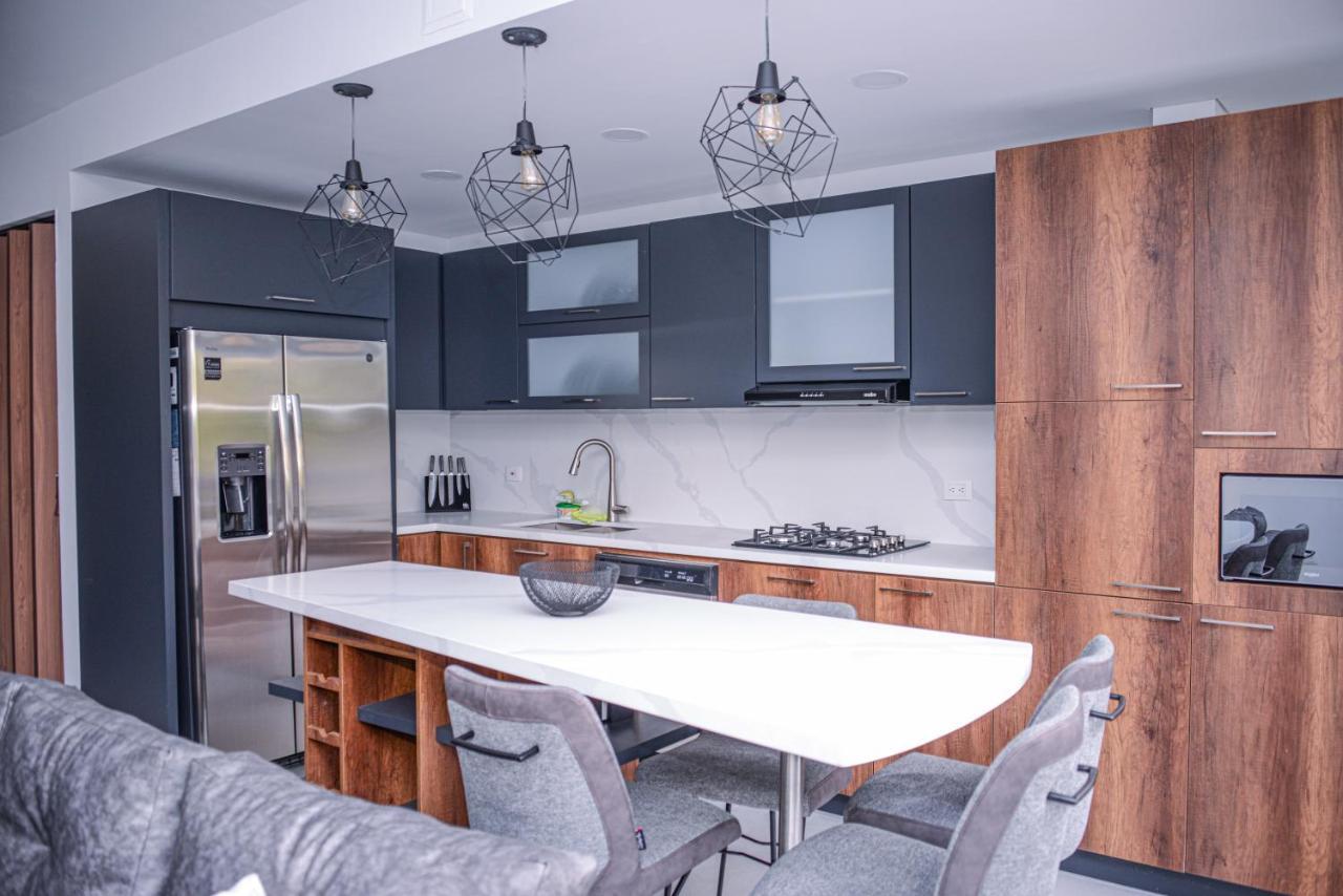 Apartamento Lleras Ac Hot Tub Medellin Bagian luar foto